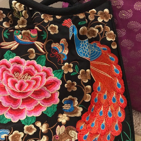 Large Embroidered handbag - Picture 5 of 8